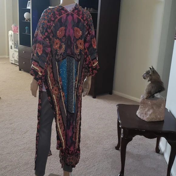 Chelsea & Violet s vivid colors bold garden scene Aztec embroidered trim d… - Picture 3 of 13